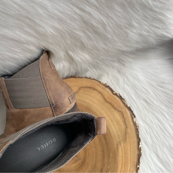 Sorel Addington waterproof leather heeled Chelsea boots - Picture 11 of 14